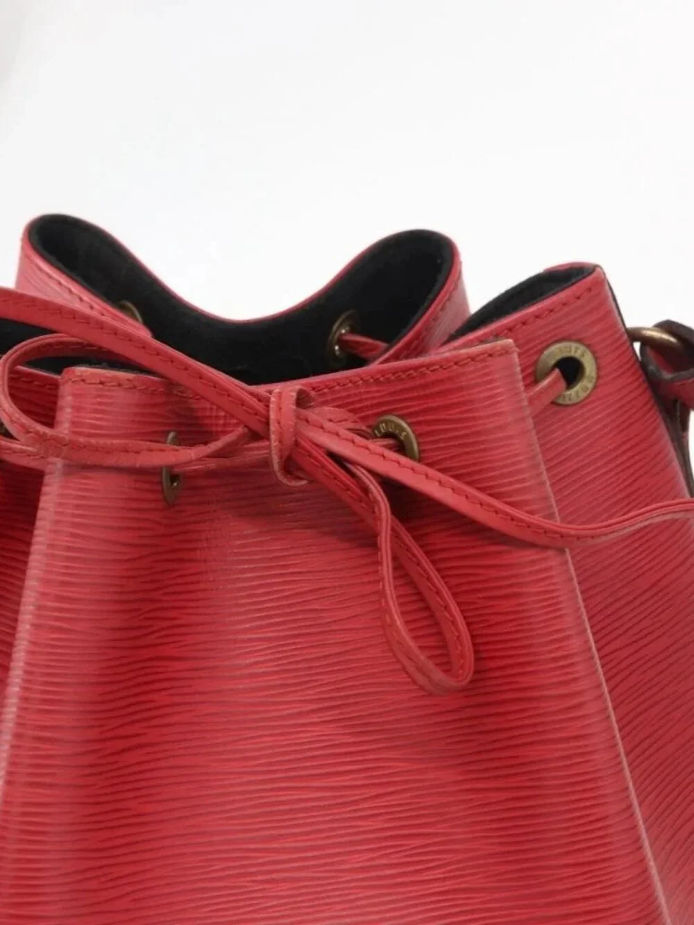 LOUIS VUITTON Epi Noe Shoulder Bag Red M44007 LV Auth 162058 - Picture 10 of 16